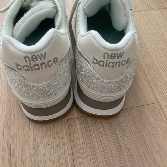 New Balance Sneakera - Picture 3 of 7